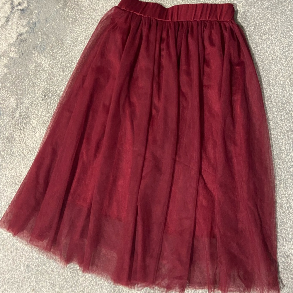 Red skirt, tulle material